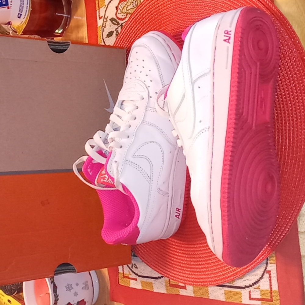 NIKE, AF 1,White Leather, with HOT Turbo Pink Trim, AWESOME Low Top Shoes💖💕💓